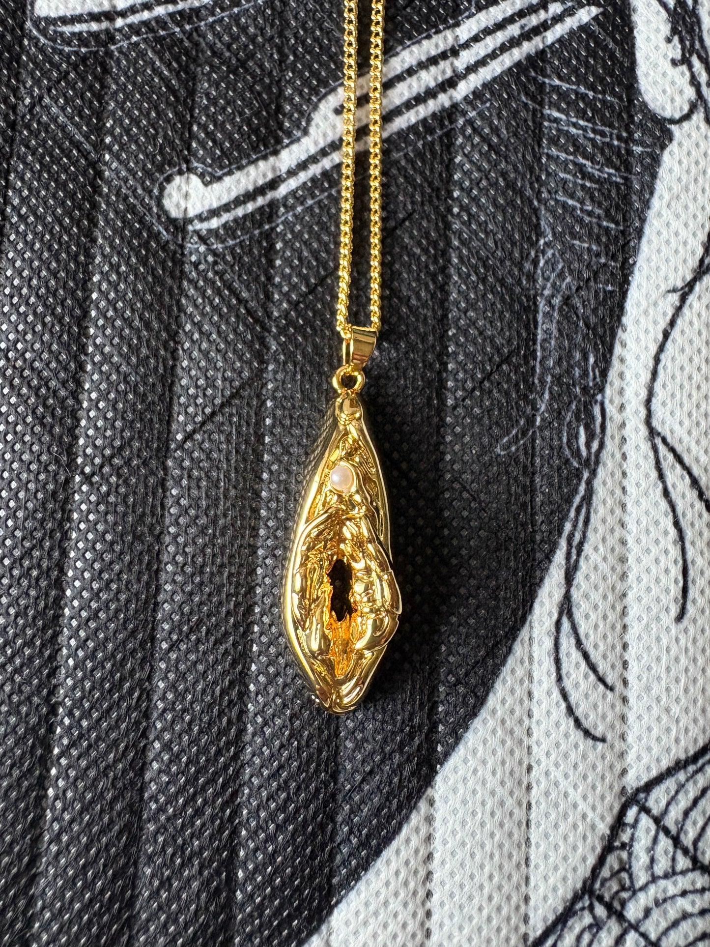 Gold-Plated Pussy Pendant with Pearl