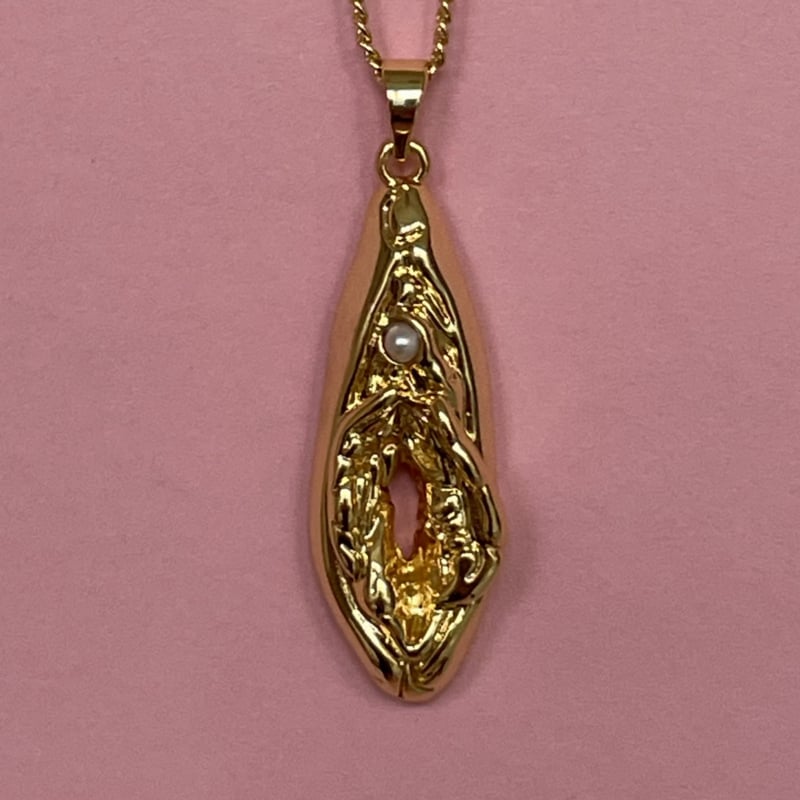 Gold-Plated Pussy Pendant with Pearl